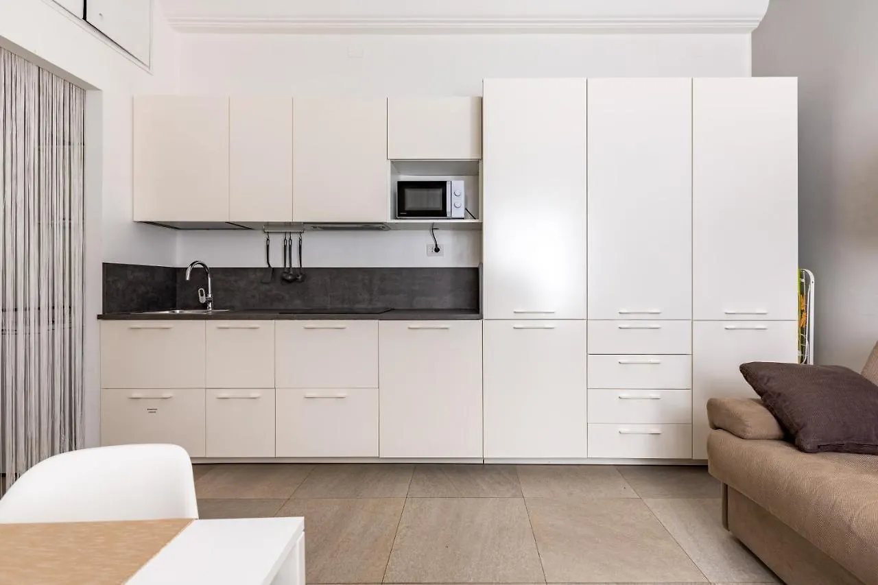 Lägenhet Cosy Studio With Shared Terrace! Milano